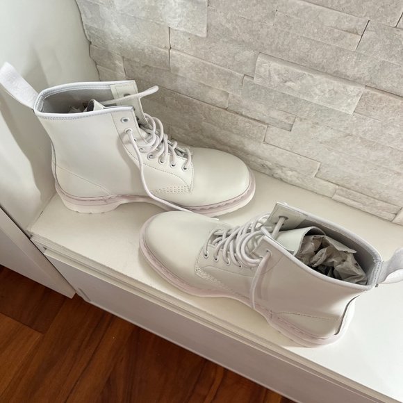 Dr. Martens 1460 MONO Smooth Leather (unisex) - Picture 9 of 12